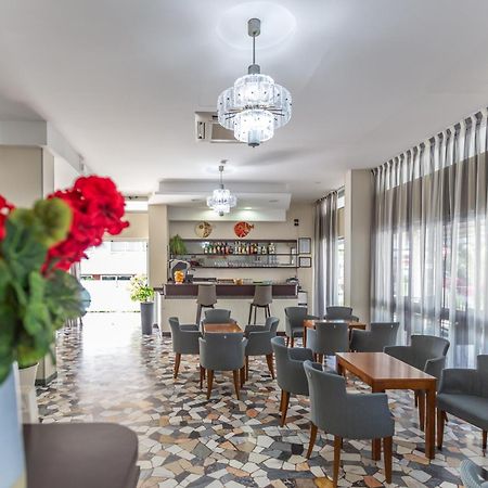 Hotel Haway ริมินี ภายนอก รูปภาพ