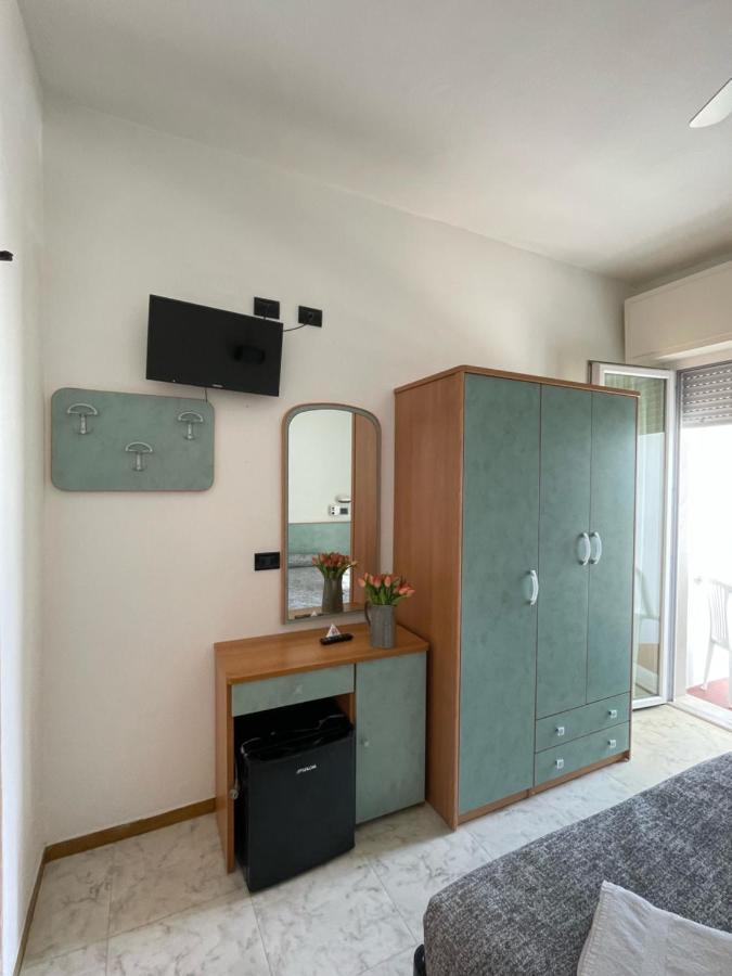 Hotel Haway ริมินี ภายนอก รูปภาพ